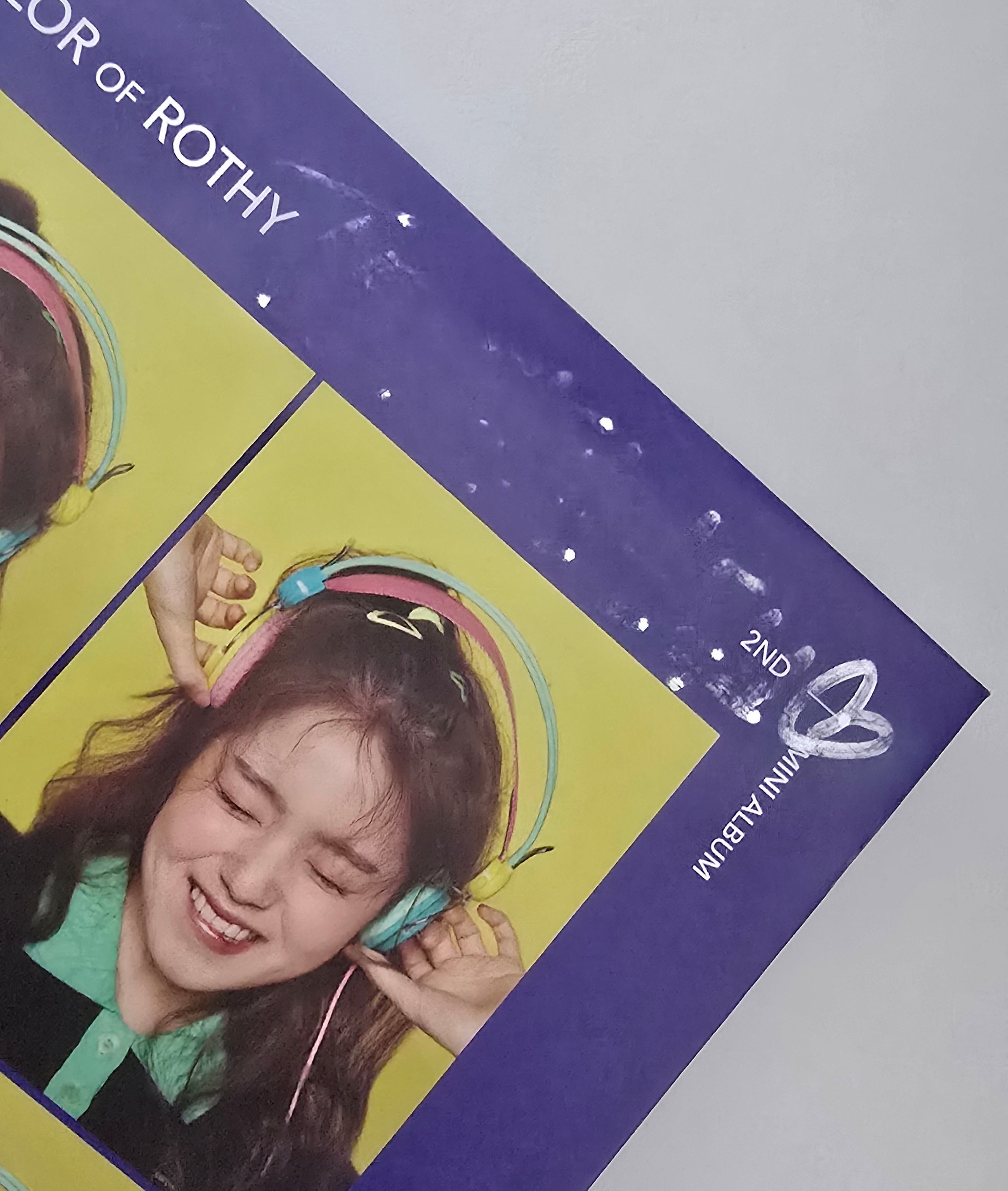 ROTHY "Color Of Rothy" - Hand Autograhped(Signed) Promo Album [26.3.20]