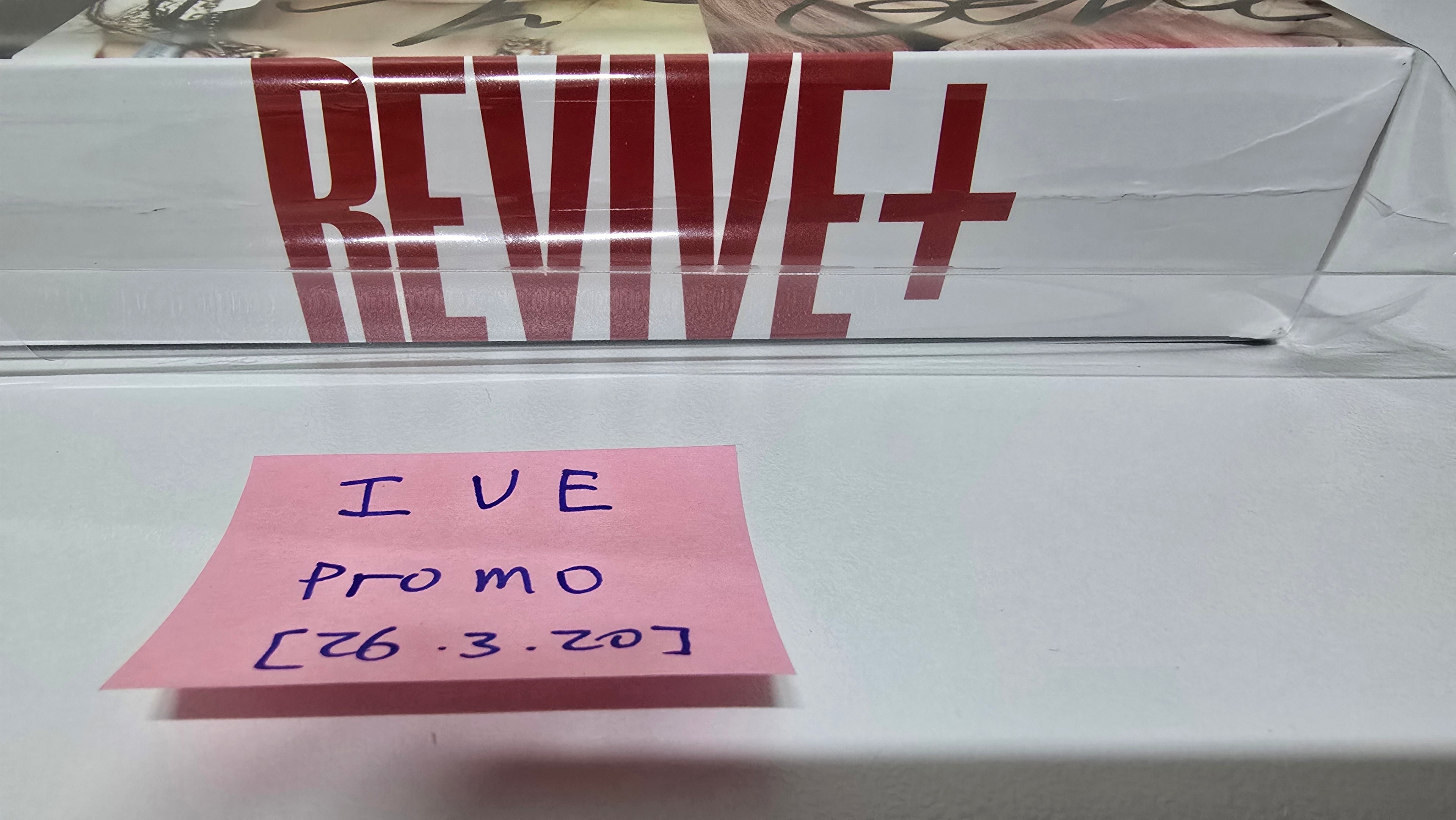 IVE "Revive+" - Hand Autograhped(Signed) Promo Album [26.3.20]