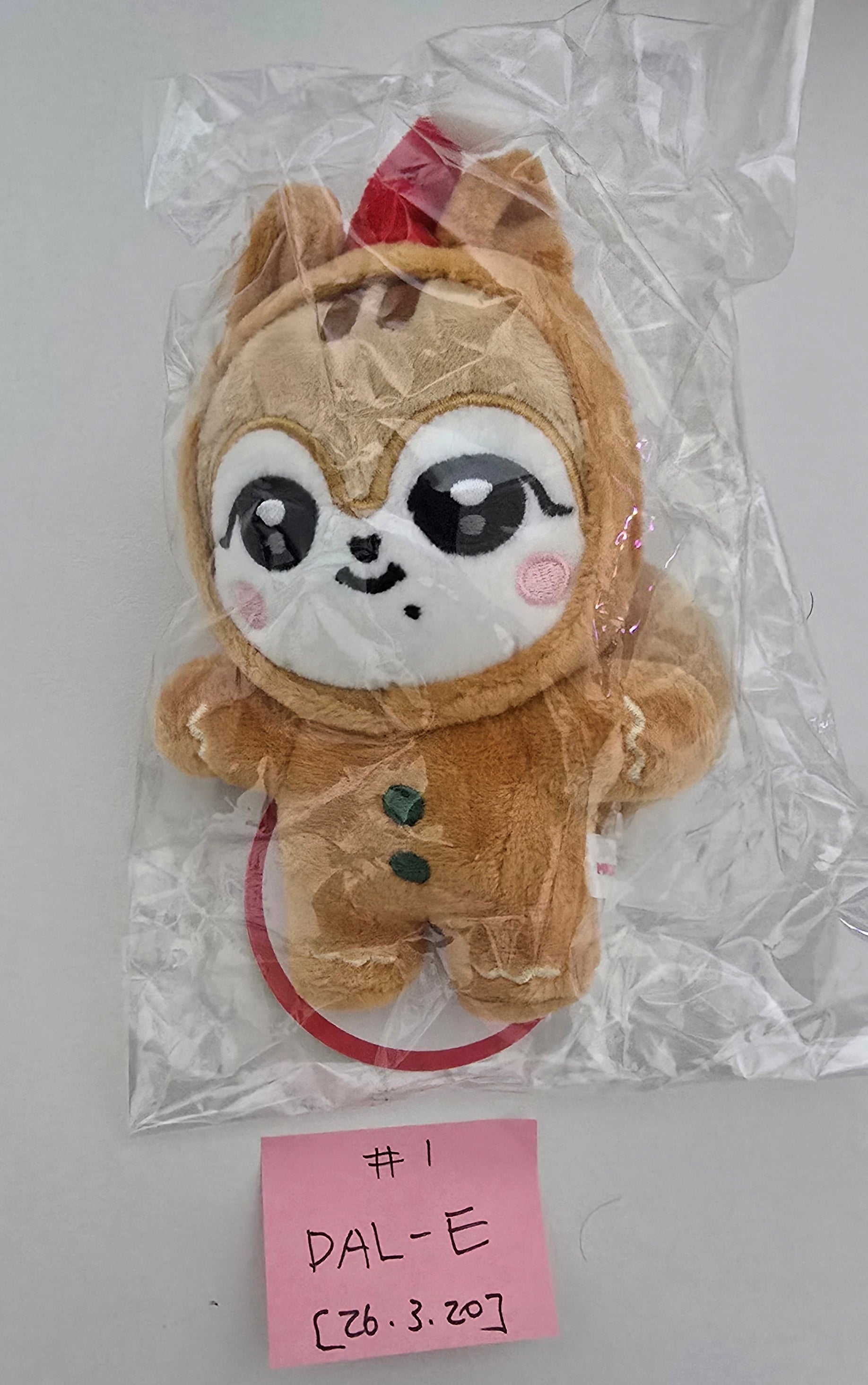 IVE "Minive" - Official Christmas Plush Doll [26.3.20]