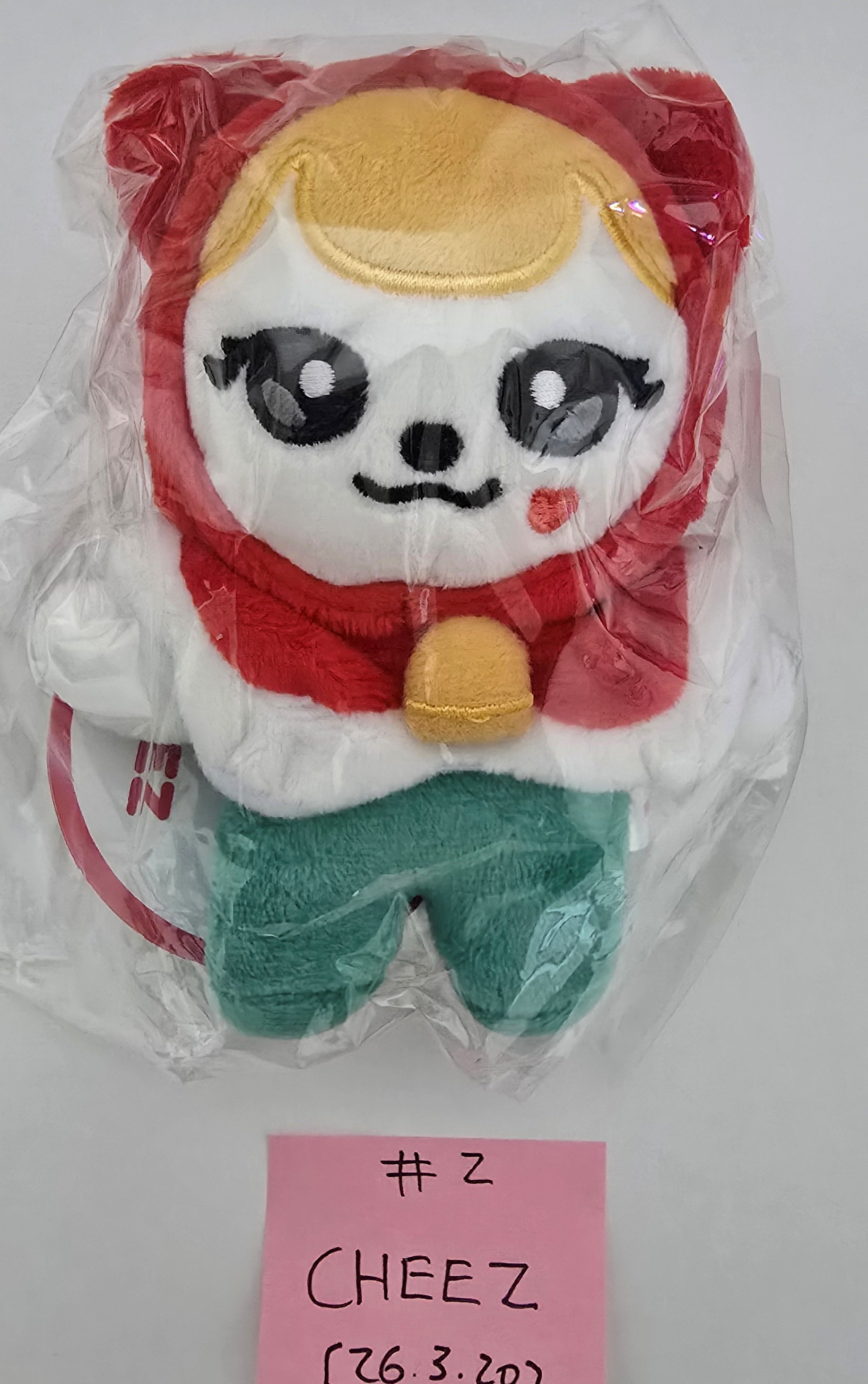 IVE "Minive" - Official Christmas Plush Doll [26.3.20]