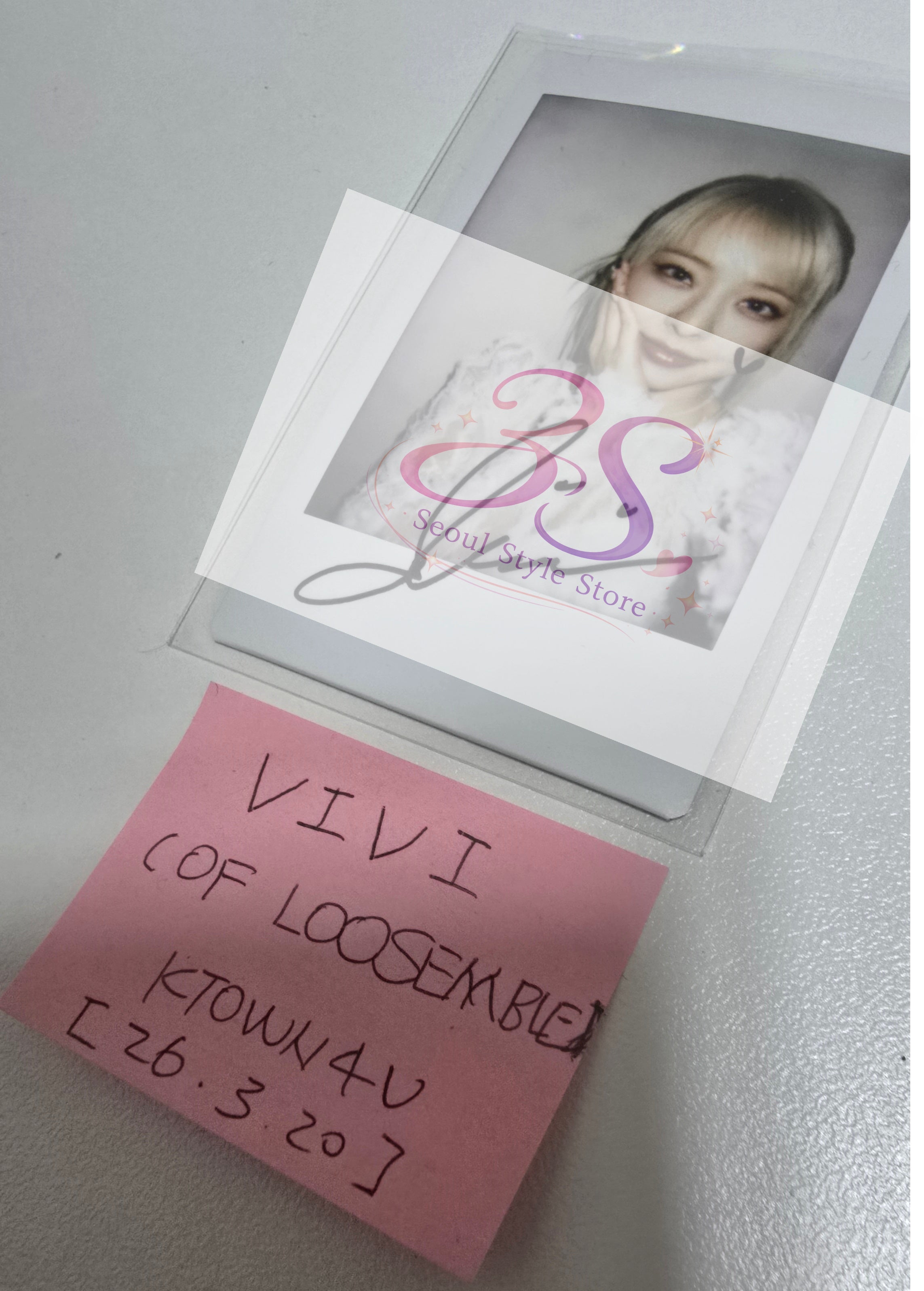 VIVI (Of Loosemble) - Hand Autographed(Signed) Polaroid [26.3.31]