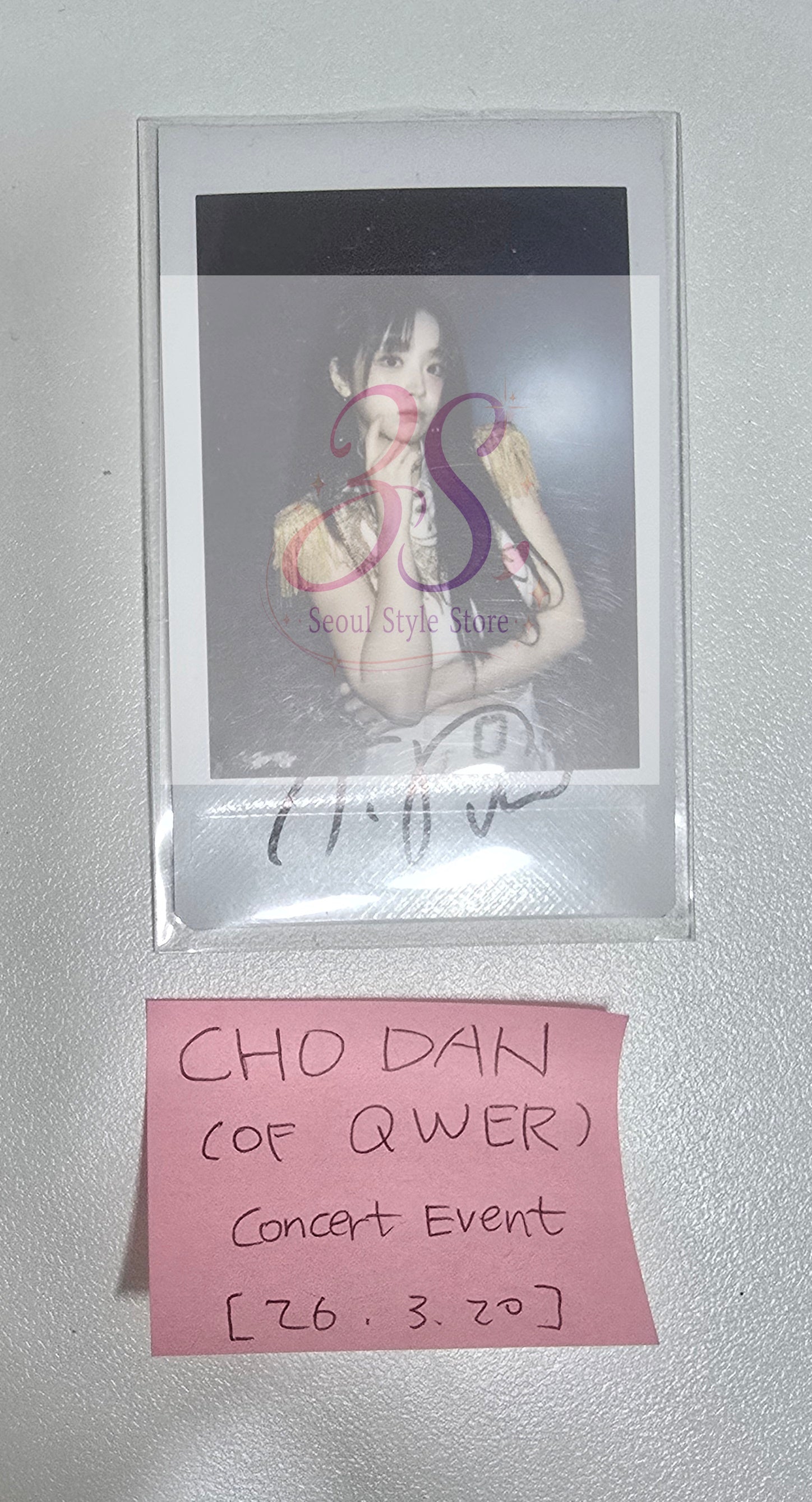 Chodan (Of QWER) - Hand Autographed(Signed) Polaroid [26.3.31]